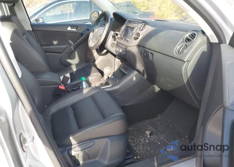 2017 Volkswagen Tiguan 2.0T/2.0T S z USA, uszkodzony, nr VIN WVGBV7AX1HK013365